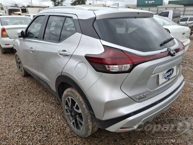 2023 NISSAN KICKS 