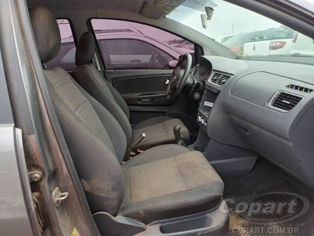 2014 VOLKSWAGEN FOX 