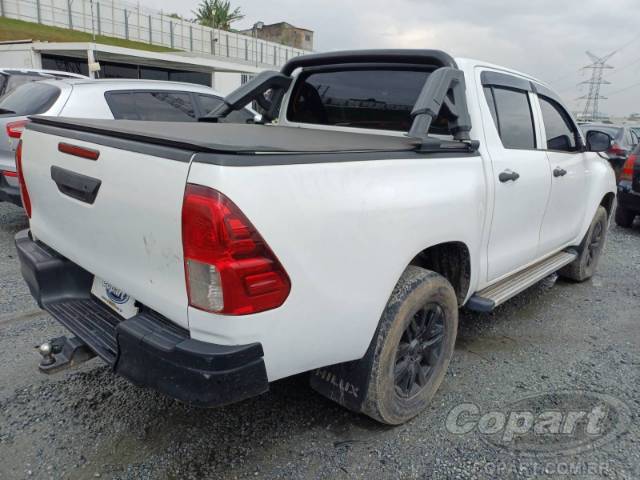 2017 TOYOTA HILUX CD 