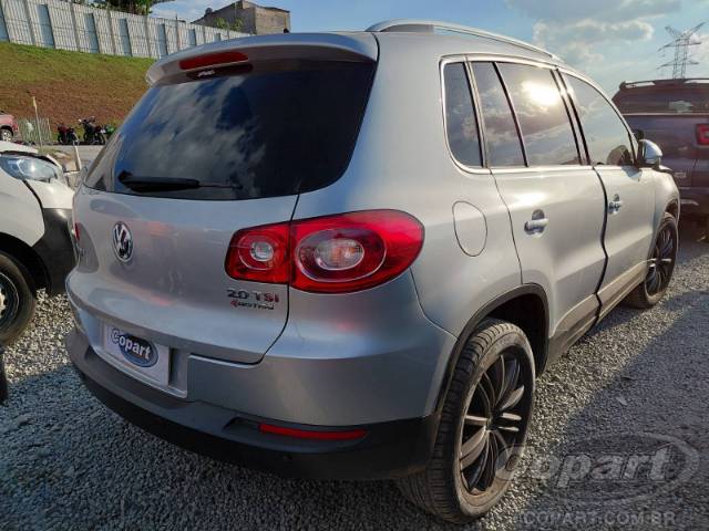 2011 VOLKSWAGEN TIGUAN 