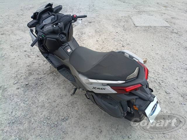 2025 YAMAHA XMAX 