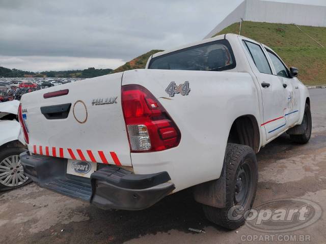 2024 TOYOTA HILUX CD 