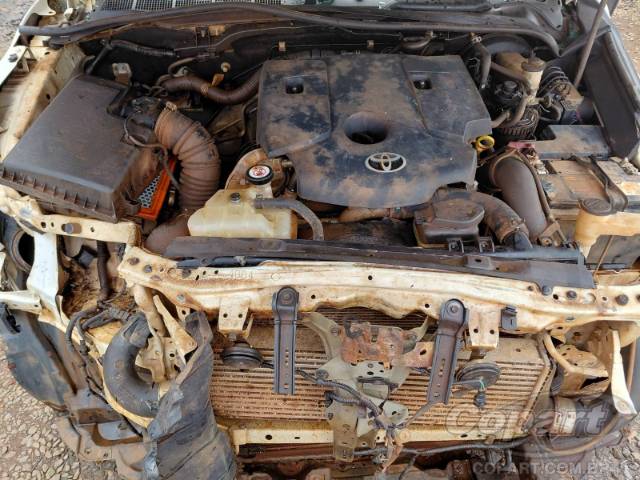 2021 TOYOTA HILUX CD 