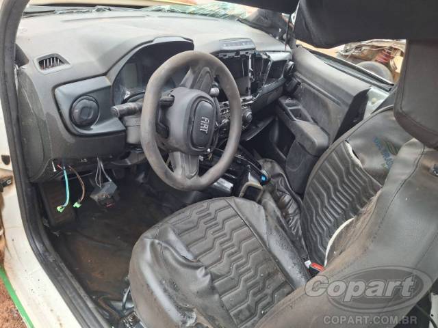 2025 FIAT STRADA 