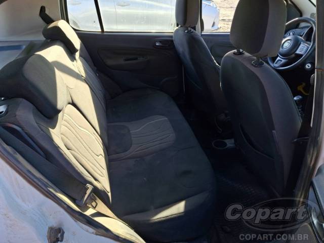 2015 FIAT UNO 