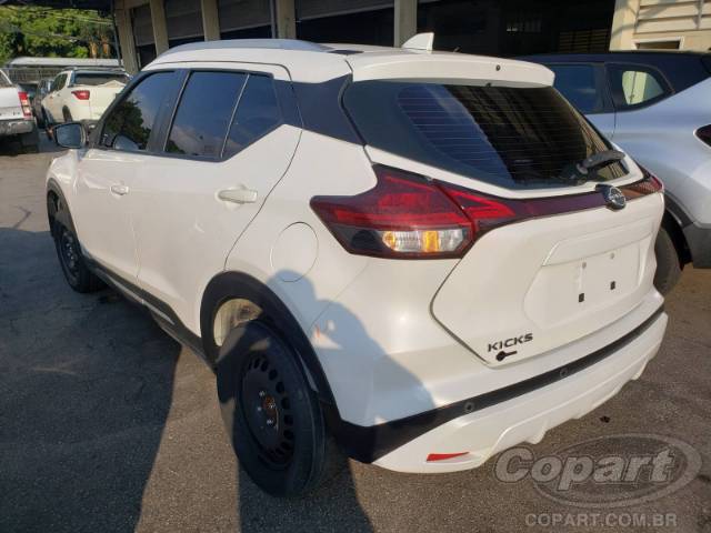 2023 NISSAN KICKS 