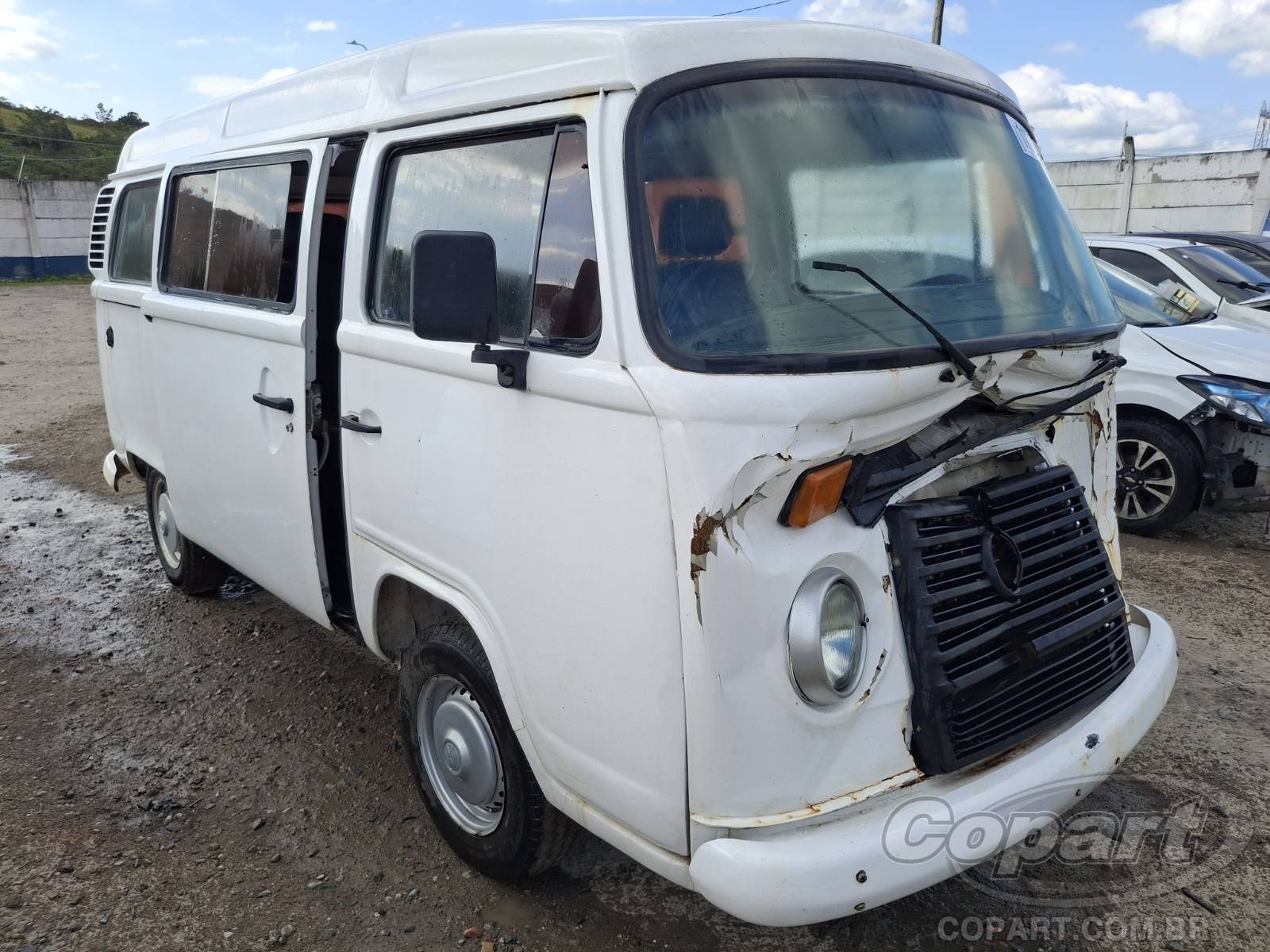 Veículo VW - VolksWagen Kombi Volkswagen Kombi 1.4 Total Flex 2012 2012 em leilão