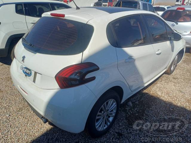 2017 PEUGEOT 208 