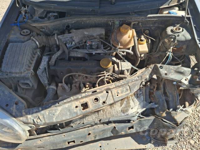 2000 CHEVROLET CORSA 