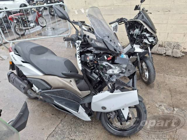 2025 YAMAHA XMAX 