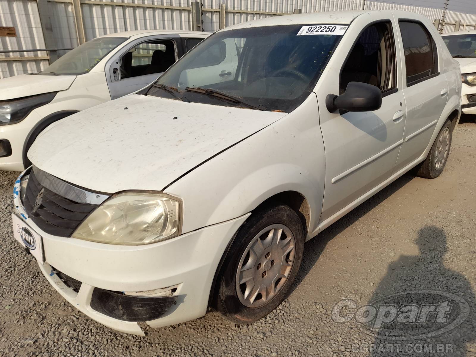 Veículo Renault Logan Renault Logan Expression 1.6 Hi-Flex 2012 Médio Dano 2012 em leilão
