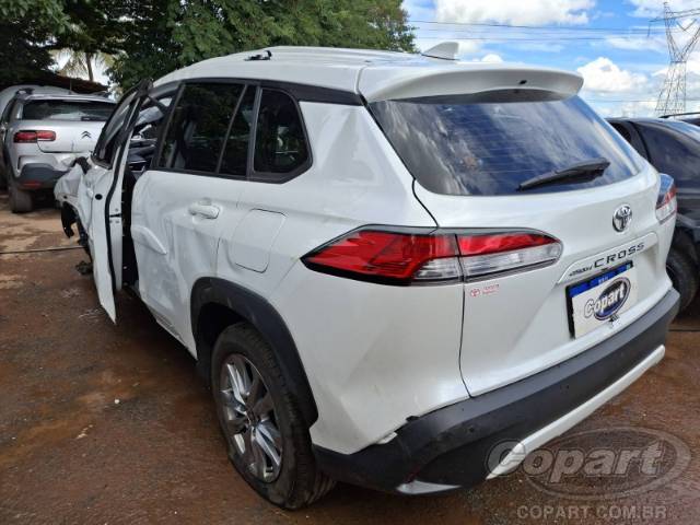 2026 TOYOTA COROLLA CROSS 