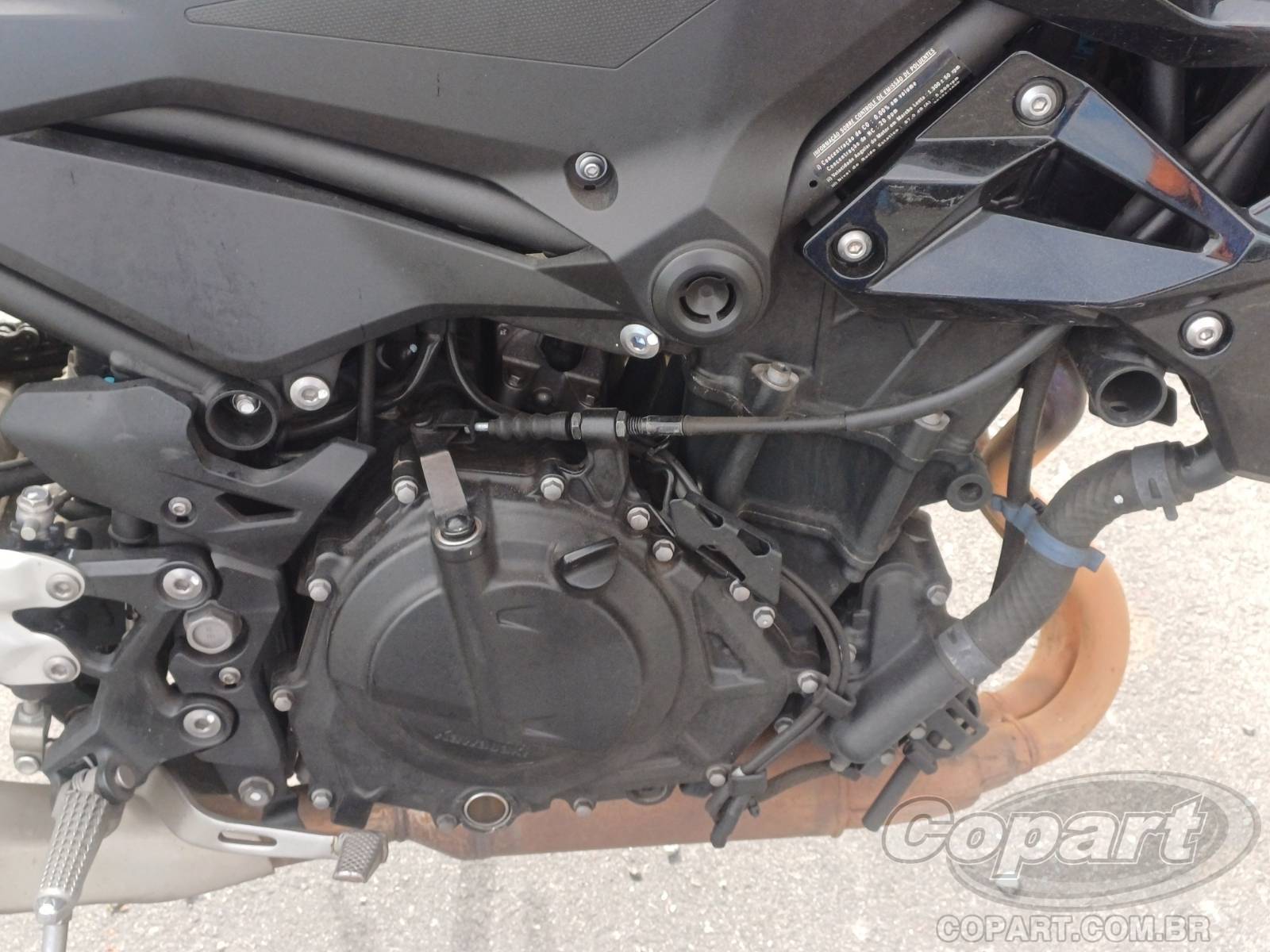 Foto 6 de 10: 2023 KAWASAKI Z400
