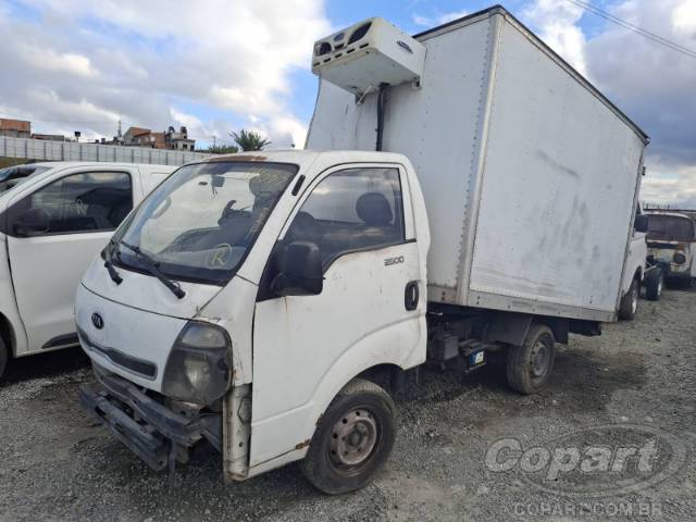 2015 KIA BONGO 