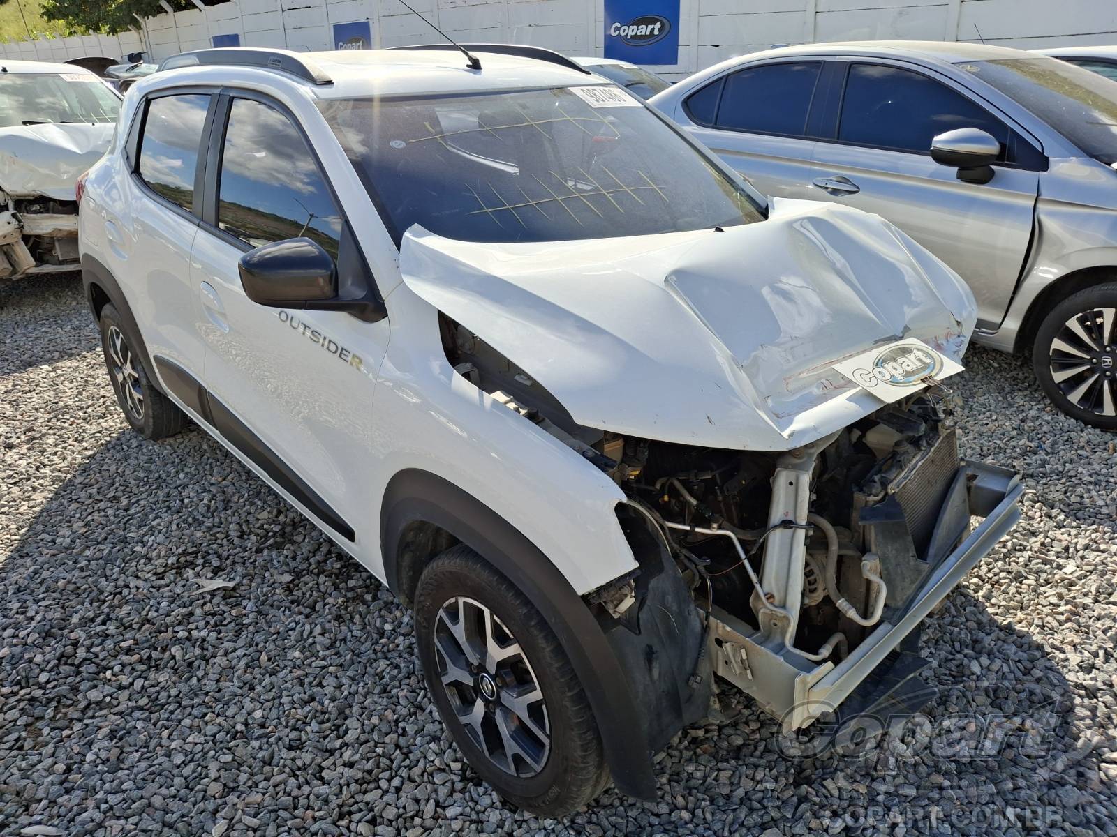 Veículo Renault Kwid Renault Kwid Outsider 1.0 SCe 2023 Colisão Média Monta 2023 em leilão