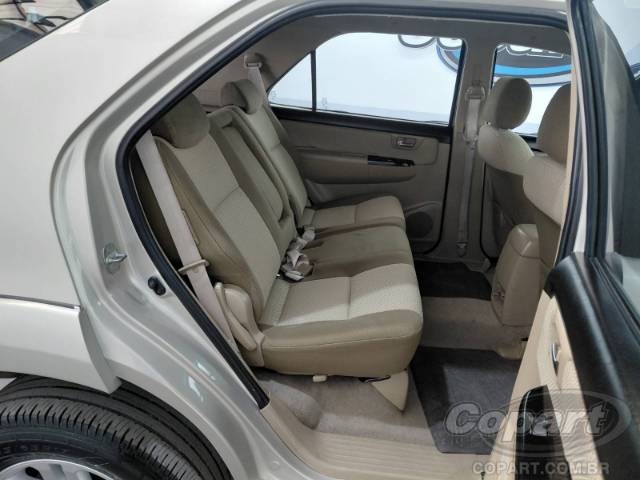 2014 TOYOTA HILUX SW4 