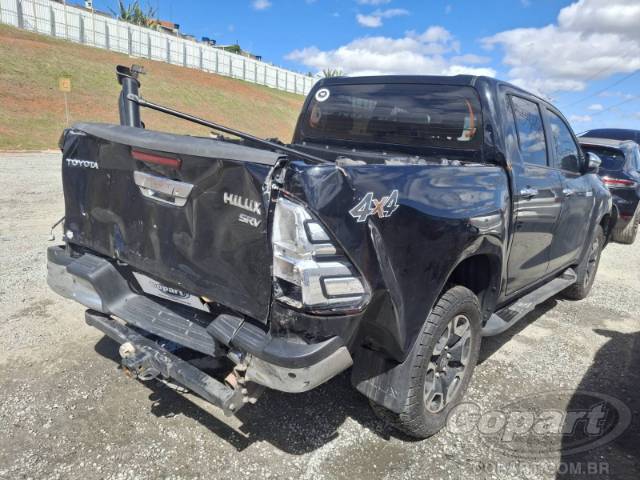 2024 TOYOTA HILUX CD 