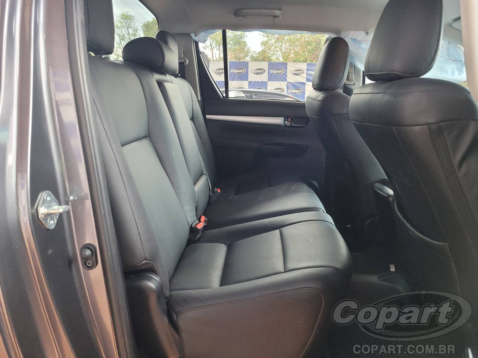 Foto 6 de 10: 2026 TOYOTA HILUX CD