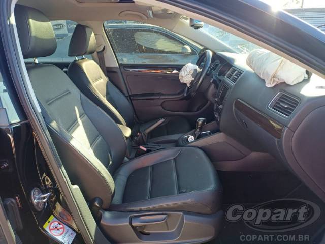 2016 VOLKSWAGEN JETTA 