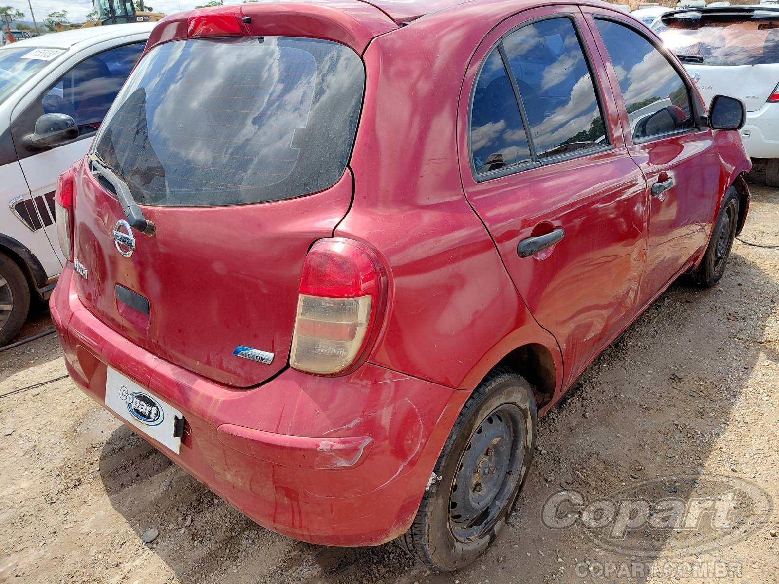2013 NISSAN MARCH — foto 4 de 10