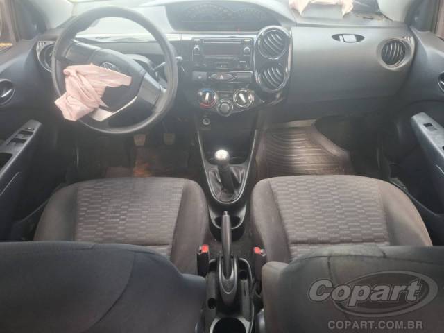 2015 TOYOTA ETIOS 