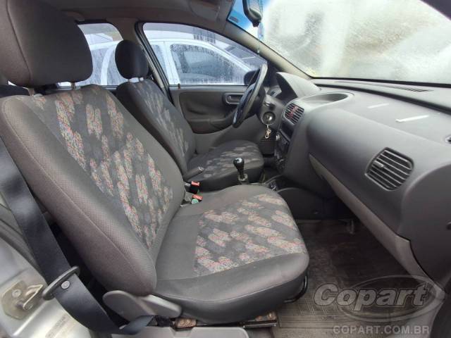 2004 CHEVROLET CORSA 