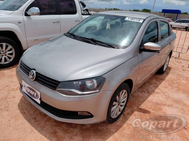 2015 VOLKSWAGEN VOYAGE 