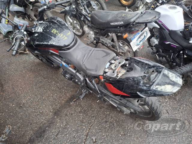 2025 BAJAJ DOMINAR 