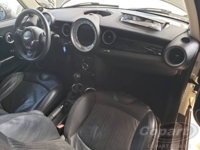 2013 MINI COOPER 