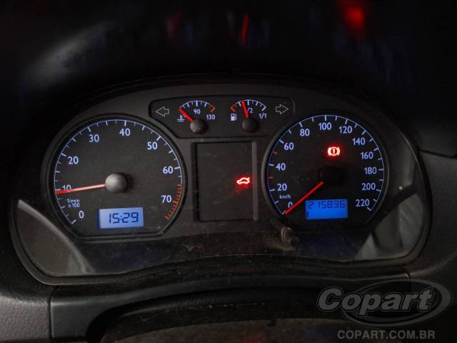2004 VOLKSWAGEN POLO SEDAN 