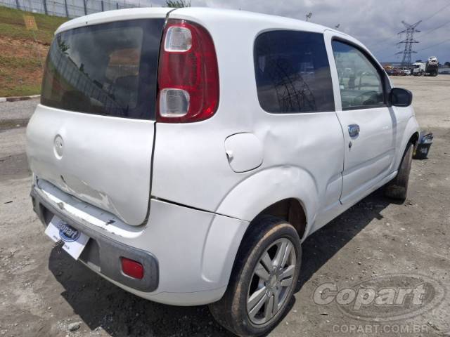 2013 FIAT UNO 