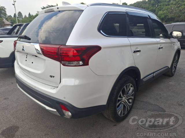 2018 MITSUBISHI OUTLANDER 