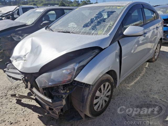 2015 HYUNDAI HB20S 