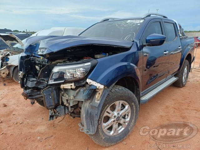 2025 NISSAN FRONTIER CD 