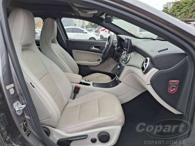 2015 MERCEDES BENZ GLA 