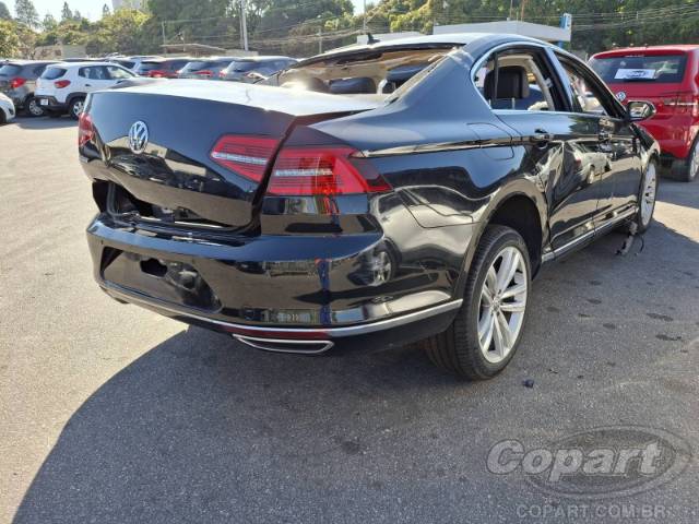 2018 VOLKSWAGEN PASSAT 