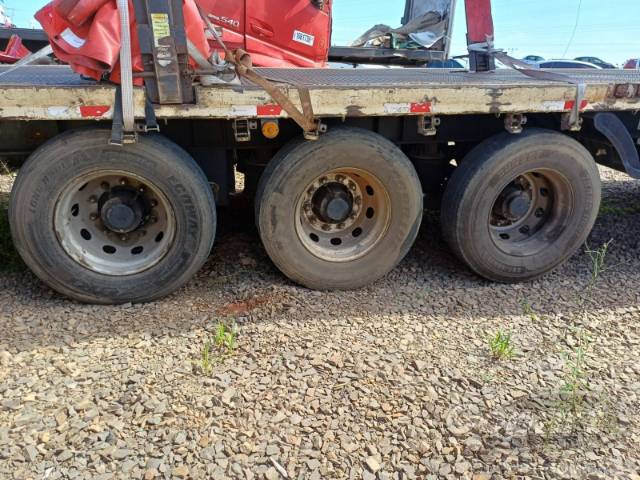 2011 GUERRA SEMI REBOQUE 