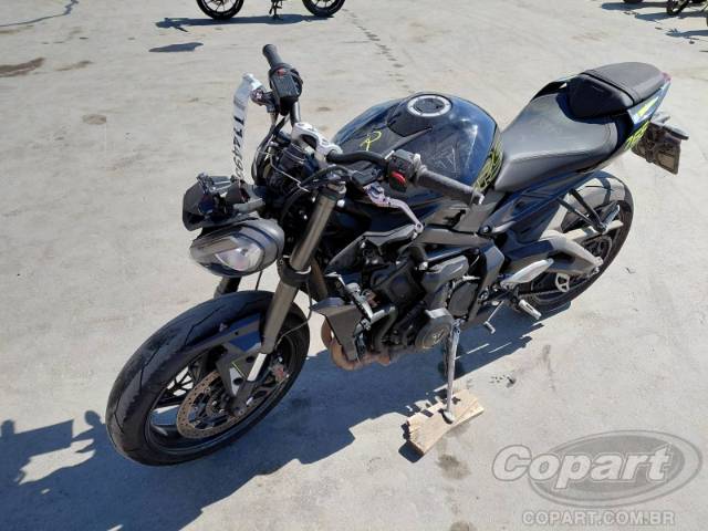 2025 TRIUMPH STREET TRIPLE 