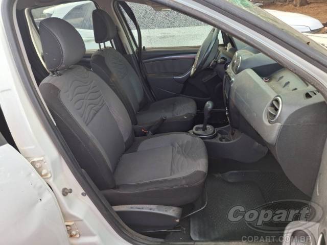 2015 RENAULT DUSTER 