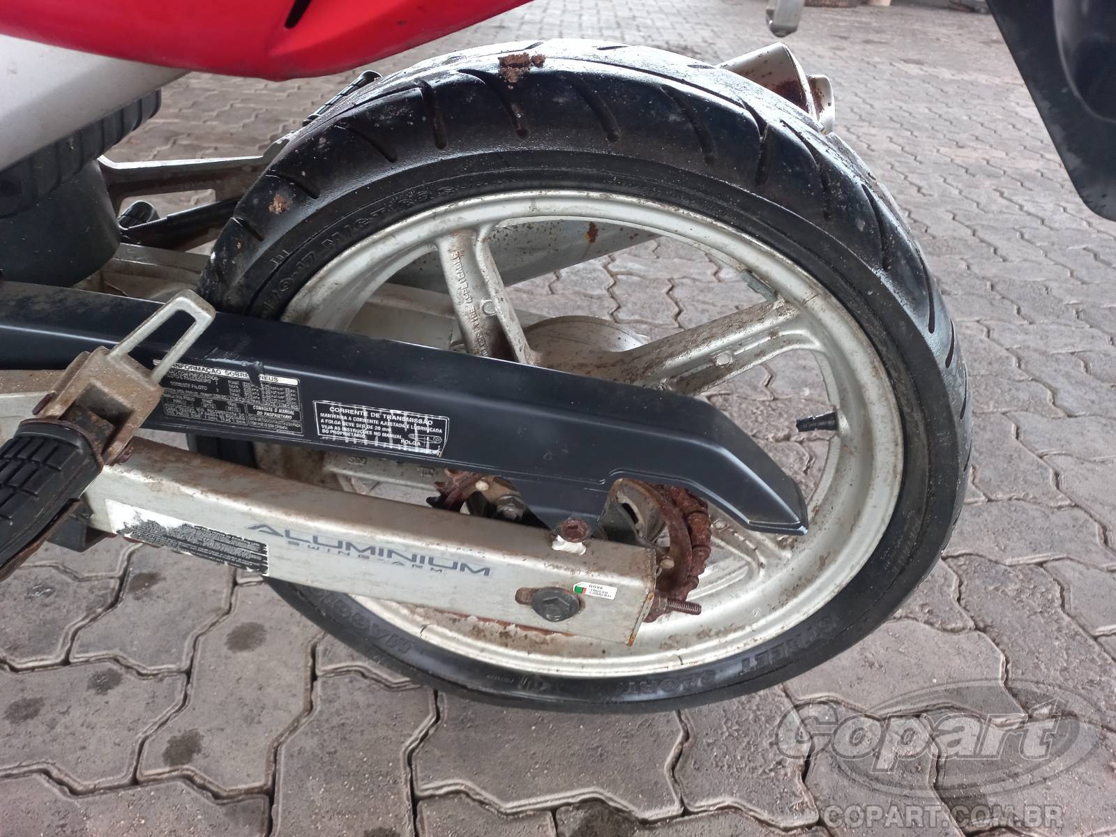 Foto 7 de 10: 2004 HONDA CBX 250