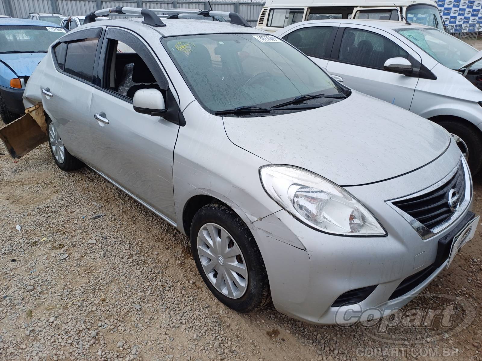 NISSAN VERSA SV 1.6 16V 2014