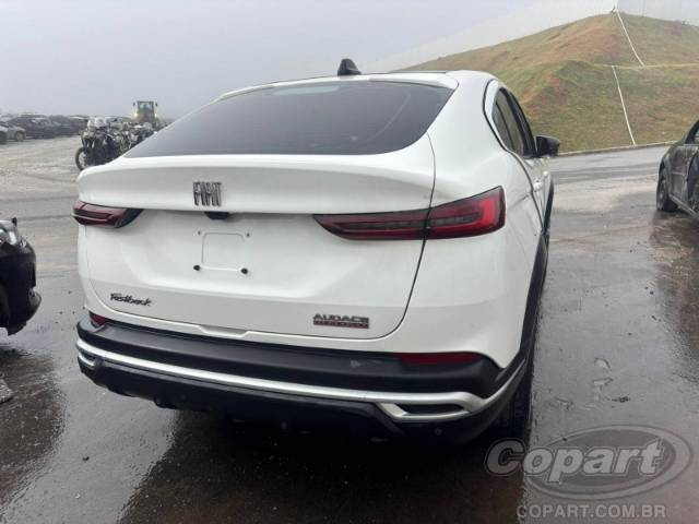 2025 FIAT FASTBACK 