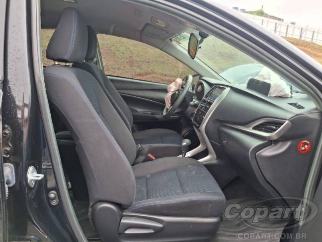 2022 TOYOTA YARIS SEDA 