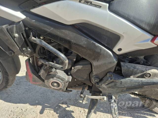 2025 BAJAJ DOMINAR 