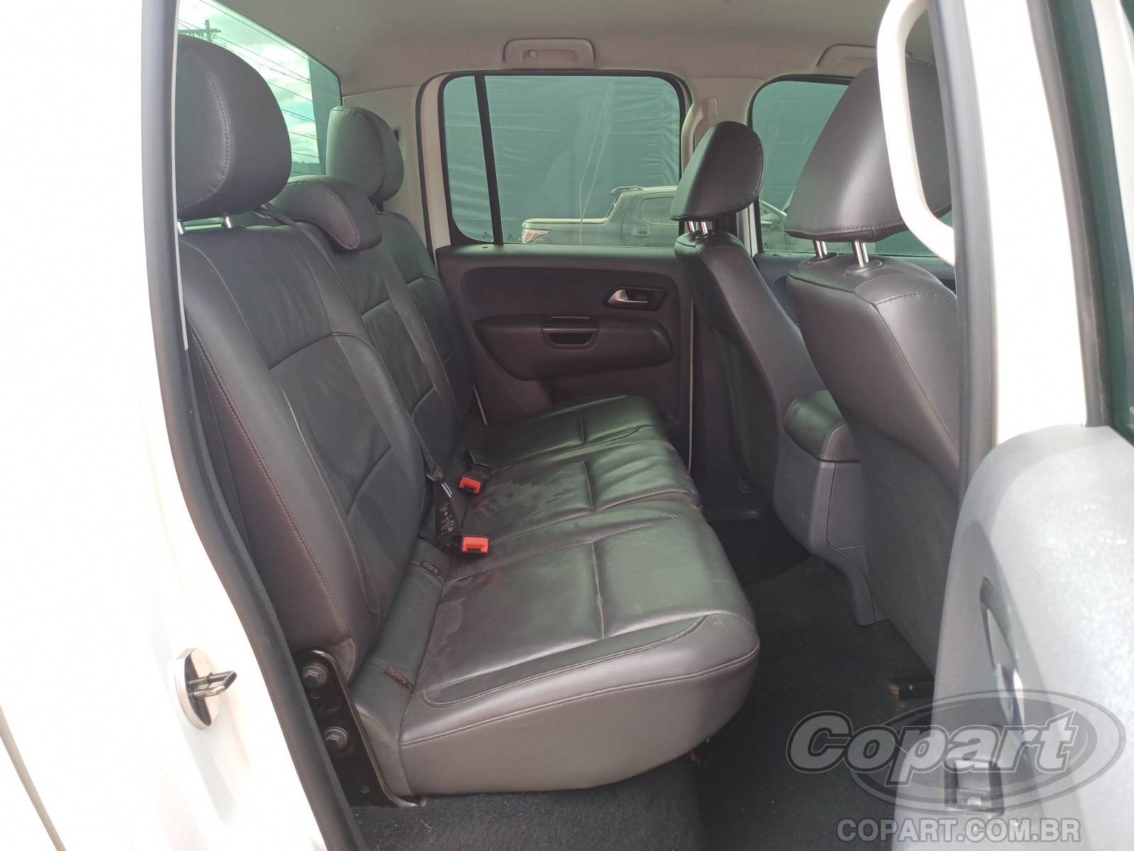 2015 VOLKSWAGEN AMAROK — foto 6 de 10