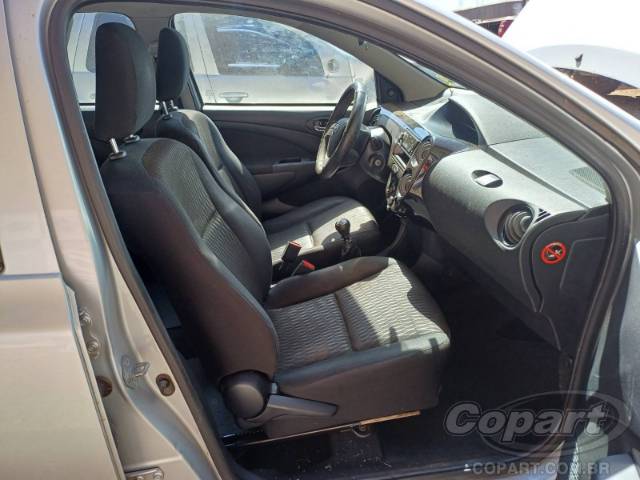 2017 TOYOTA ETIOS SEDA 