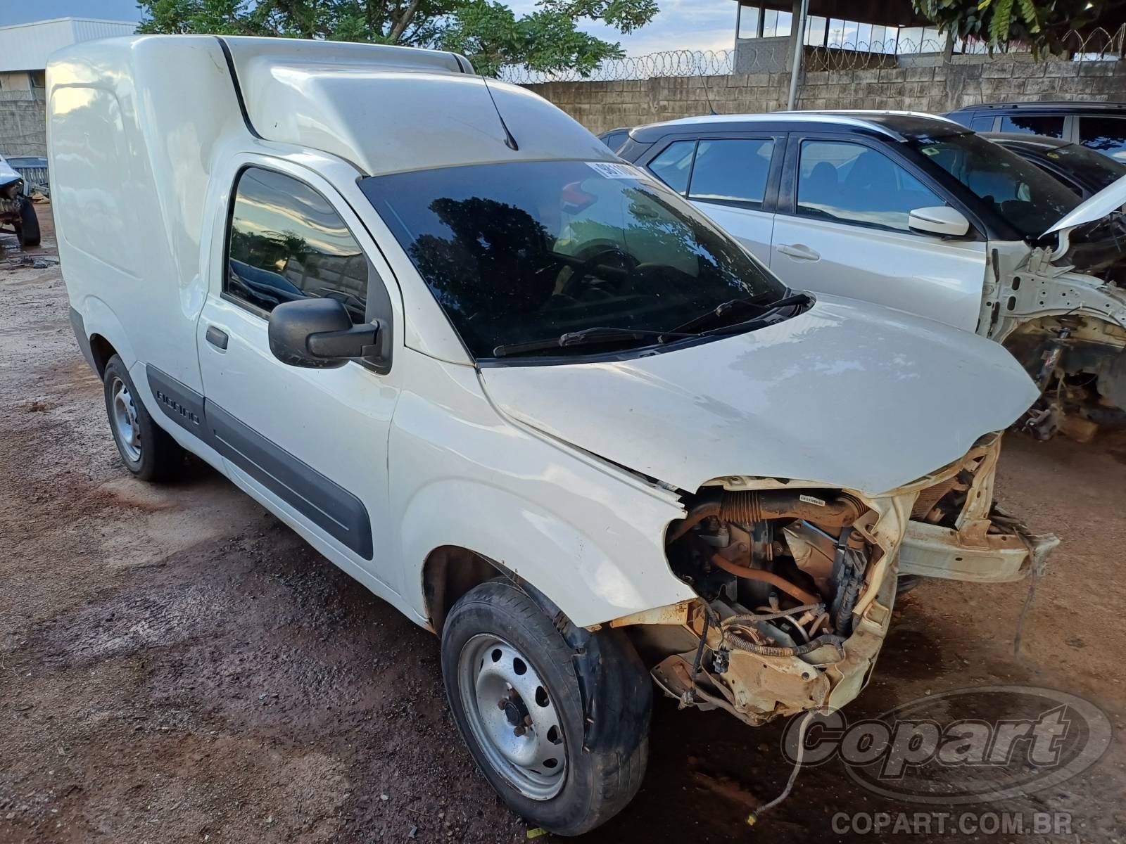 Veículo Fiat Fiorino Fiat Fiorino Furgão Endurance 1.4 Evo 2021 Médio Dano Frontal 2021 em leilão