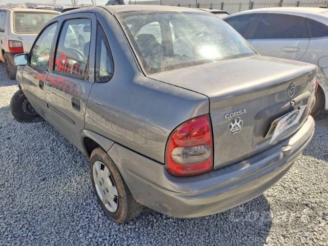 2004 CHEVROLET CORSA SEDAN 