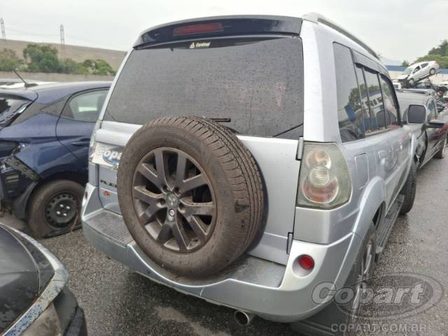 2015 MITSUBISHI PAJERO TR4 