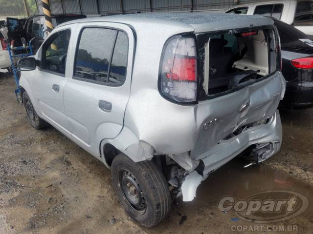 2015 FIAT UNO 